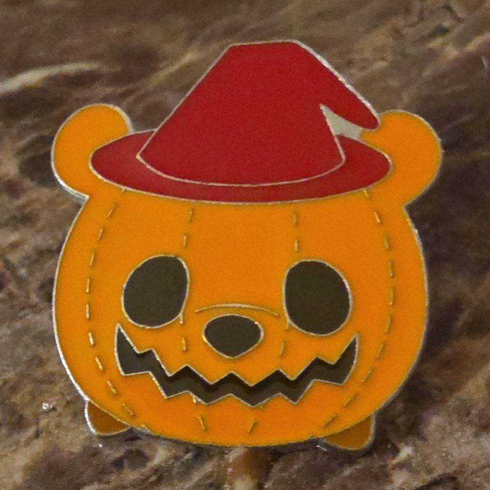 Disney Pin - Hong Kong Disney International Halloween Pumpkin Collector Trading